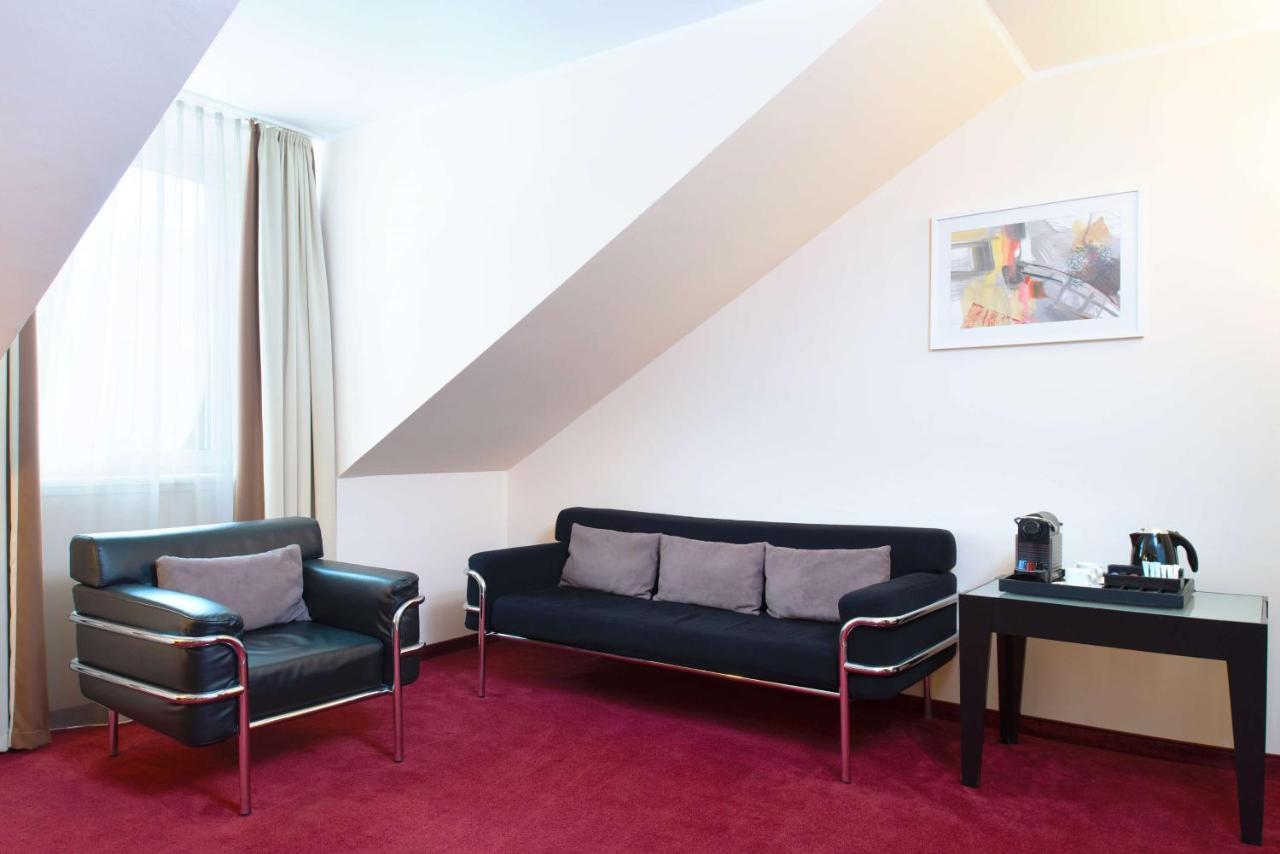 Nh Berlin Potsdam Conference Center Hotel Kleinmachnow Exterior foto