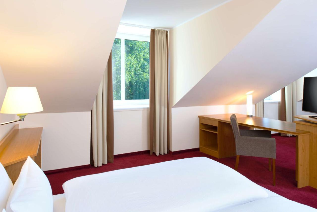 Nh Berlin Potsdam Conference Center Hotel Kleinmachnow Exterior foto