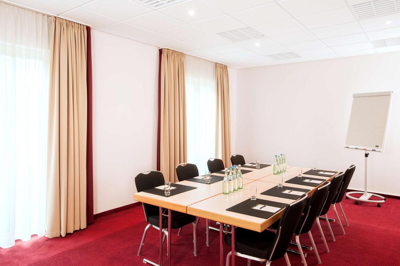 Nh Berlin Potsdam Conference Center Hotel Kleinmachnow Exterior foto